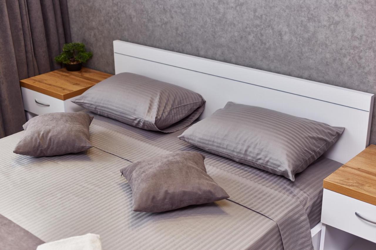 Board Apart Hotel 敖德萨 外观 照片